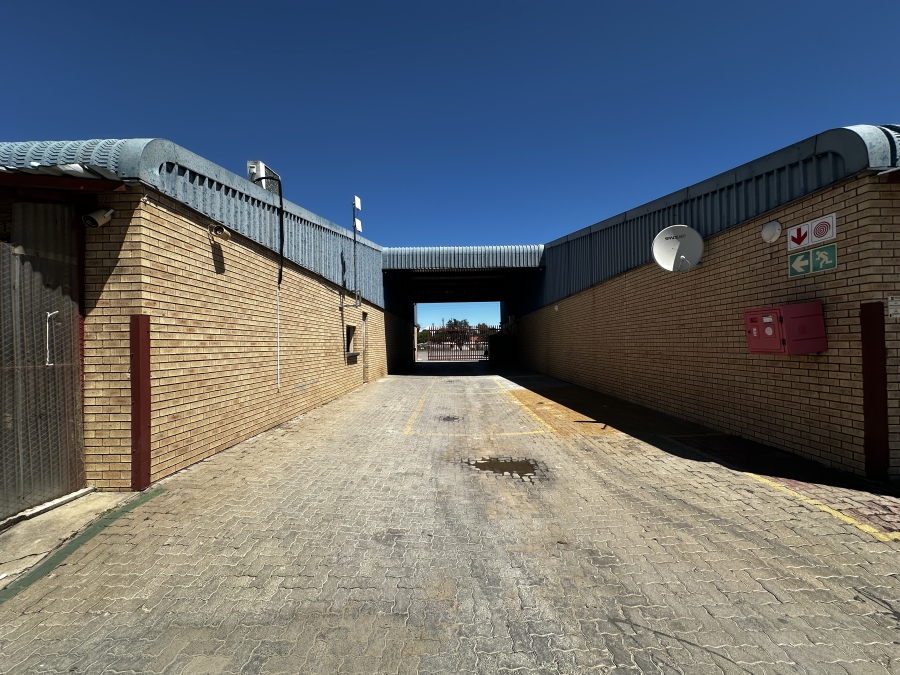 To Let Commercial Property for Rent in Komani Park Eastern Cape